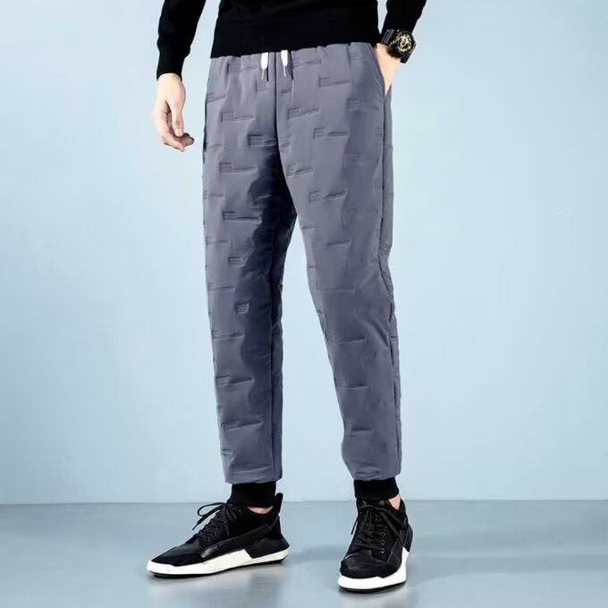 Herren Sportliche Jogginghose mit strukturiertem Design Echoarchiv