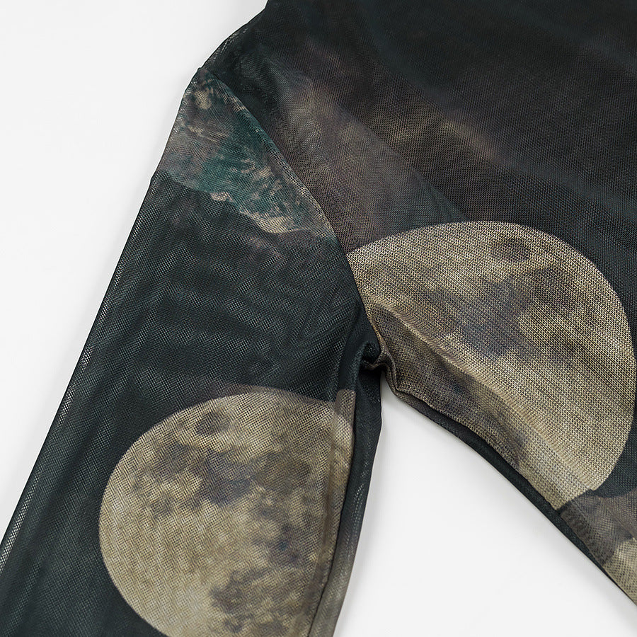 Damen langes Mesh-Maxikleid mit langen Ärmeln, hohem Rundhalsausschnitt und mystischem Mondprint – Valéora