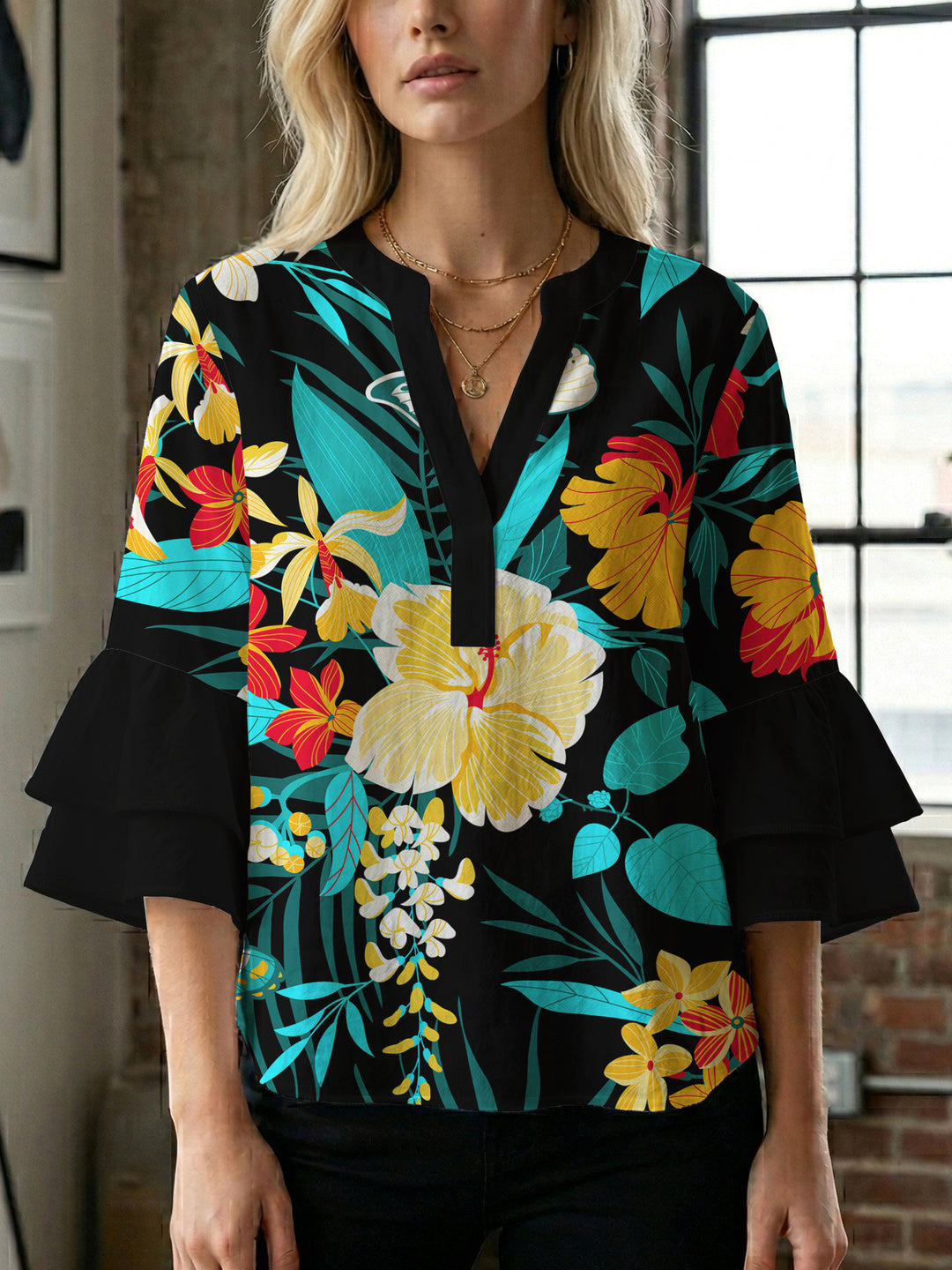 Damen Blusenshirt mit voluminösen Ärmeln und floralem Muster Echo Archiv