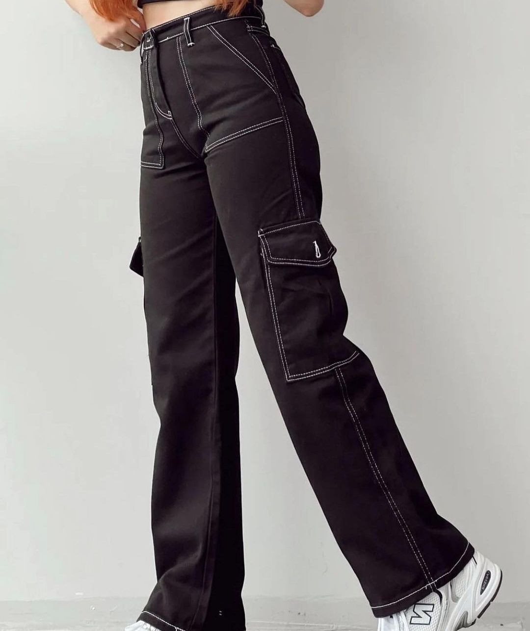Damen High-Waist-Cargohose aus Twill mit aufgesetzten Klappentaschen und weitem Bein Echo Archiv