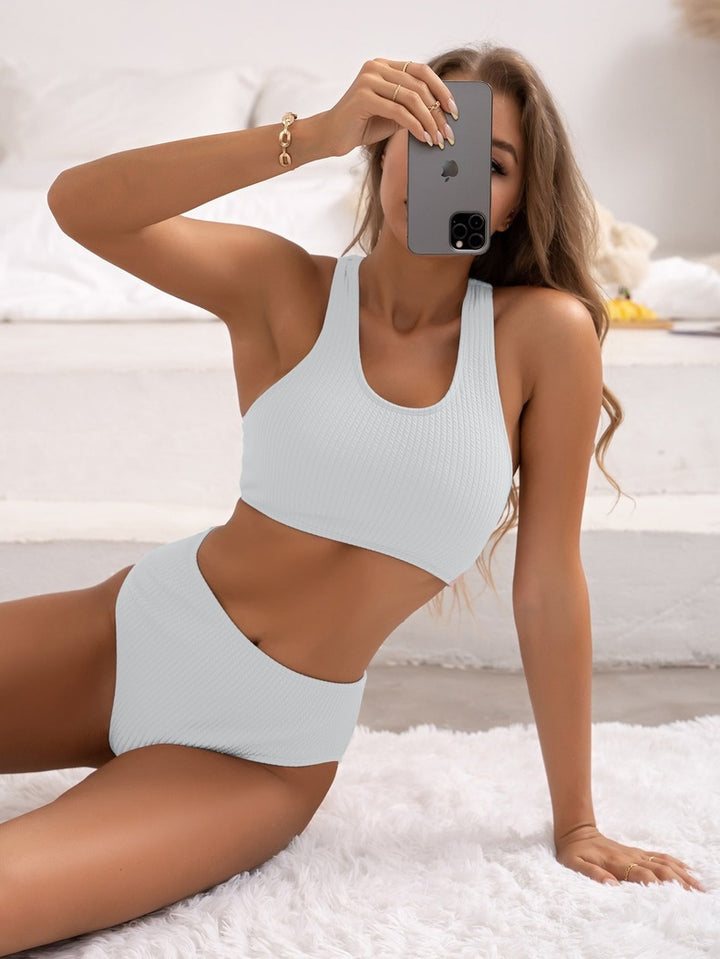 Damen Sportliches Bikini-Set mit hoch geschnittenem Slip und modischem Rückenträger Echo Archiv
