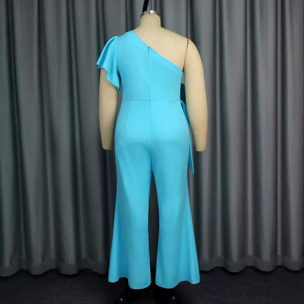 Damen Jumpsuit mit asymmetrischem Schnitt und voluminösem Blumenakzent Echo Archiv