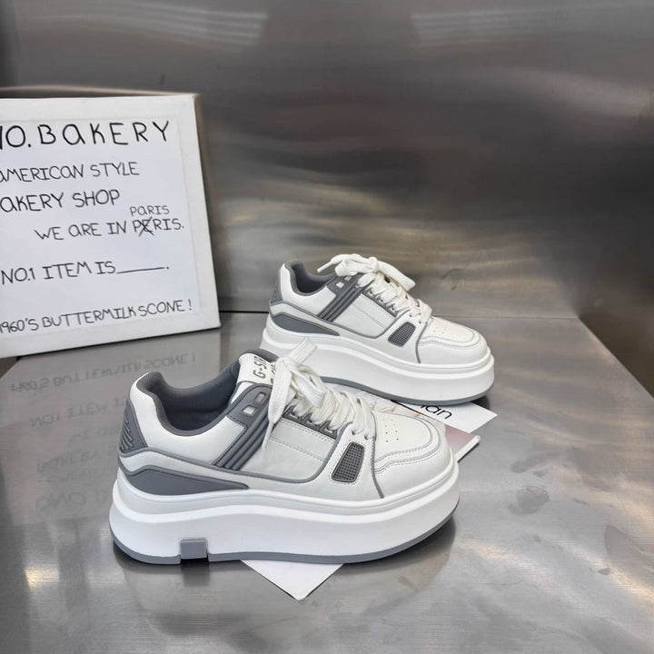 Damen Sportliche Sneakers mit dämpfender Plateausohle und atmungsaktiven Einsätzen Echo Archiv