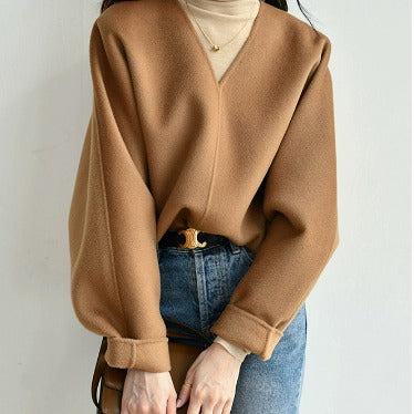 Damen Wolle Pullover mit V-Ausschnitt Echoarchiv