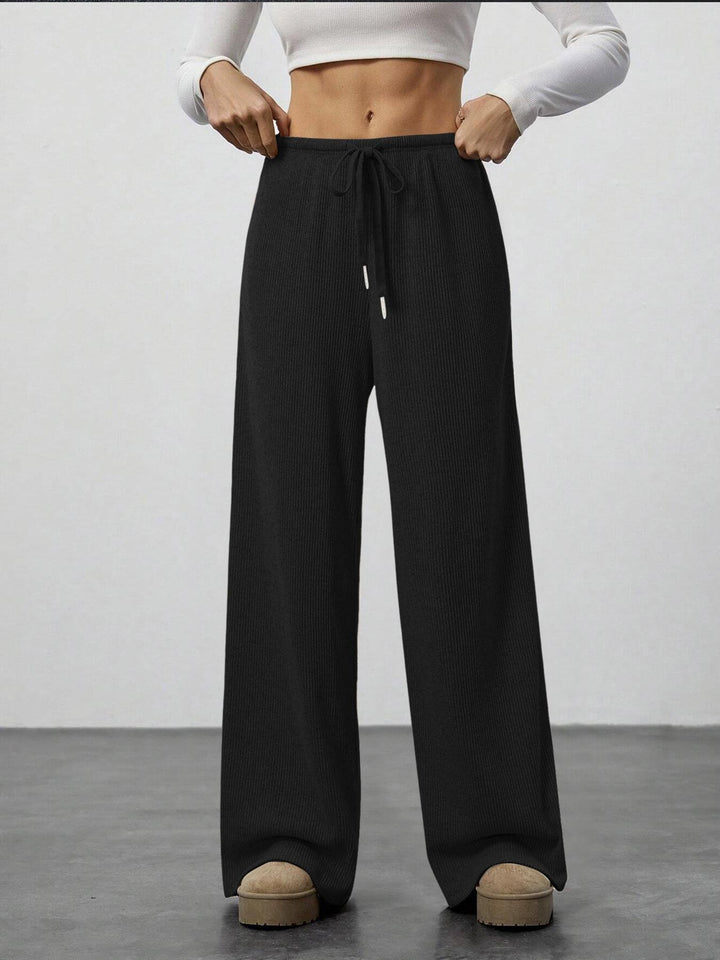 Damen Weiche Rippstrick Loungehose mit weitem Bein und Kordelzug – Avélisse