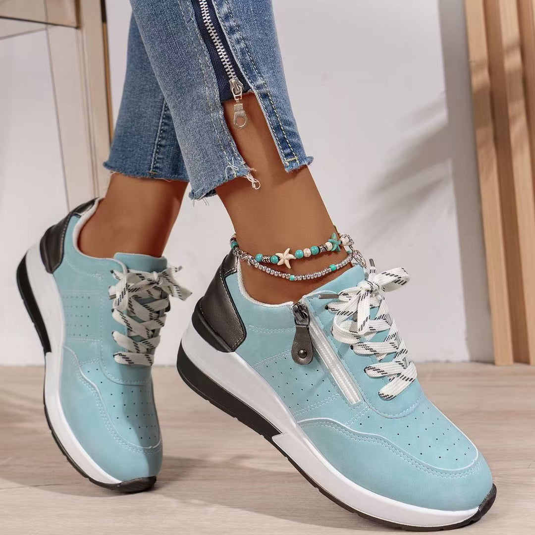 Damen sportive Plateau-Wedgesneaker mit seitlichem Zipper, perforiertem Nubuklook und dämpfender EVA-Sohle Echo Archiv