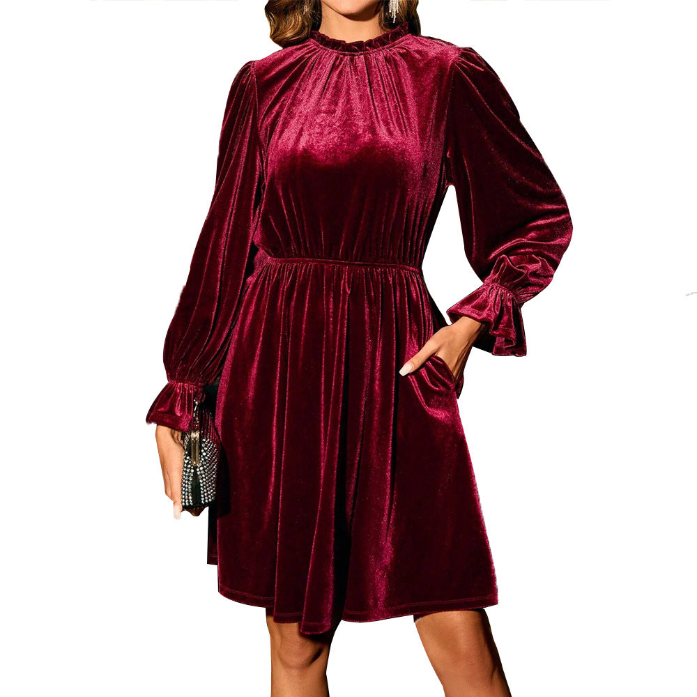 Damen samtiges knielanges Kleid mit Stehkragen, geraffter Taille und praktischen Eingrifftaschen – Valéora