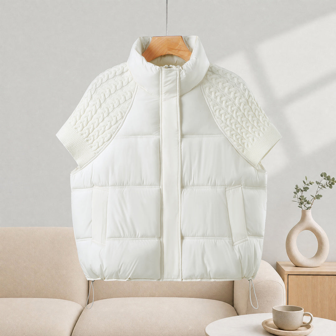 Damen Steppweste im Cape‑Look mit Zopfstrick‑Schultereinsatz und hohem Stehkragen Echo Archiv