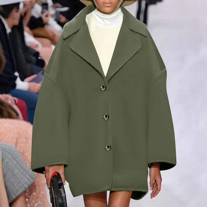 Damen Oversize-Kurzmantel mit weitem Revers und Knopfverschluss – Montévia