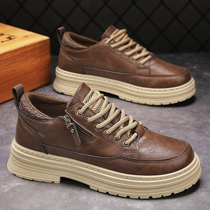 Herren robuste Lederoptik Plateau-Sneaker mit seitlichem Reißverschluss, gepolstertem Knöchelkragen und griffiger Wellenlaufsohle – Norré