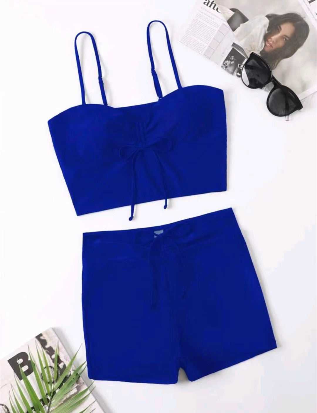 Damen Sportliches Bikini-Set mit Crop-Top und Shorts Echo Archiv