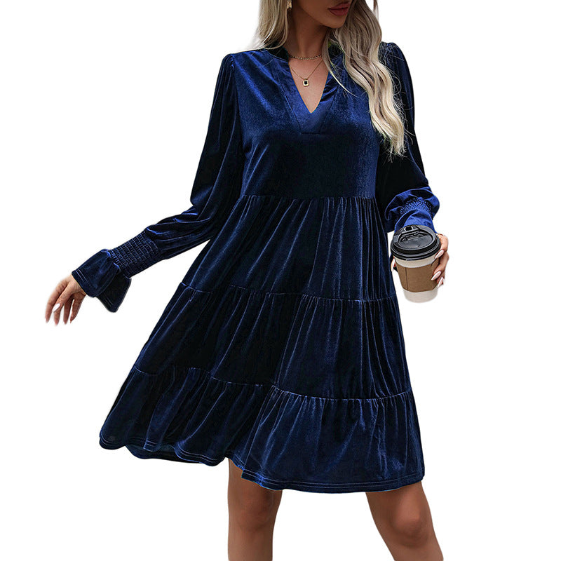 Damen Elegantes Velours-Kleid Echo Archiv