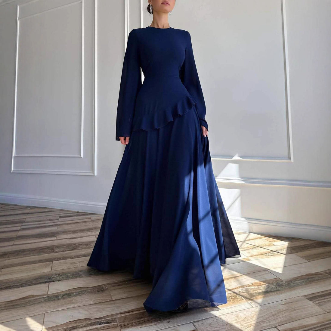 Damen Elegantes Maxikleid mit Rüschendetails und weitem Schnitt – Valéora