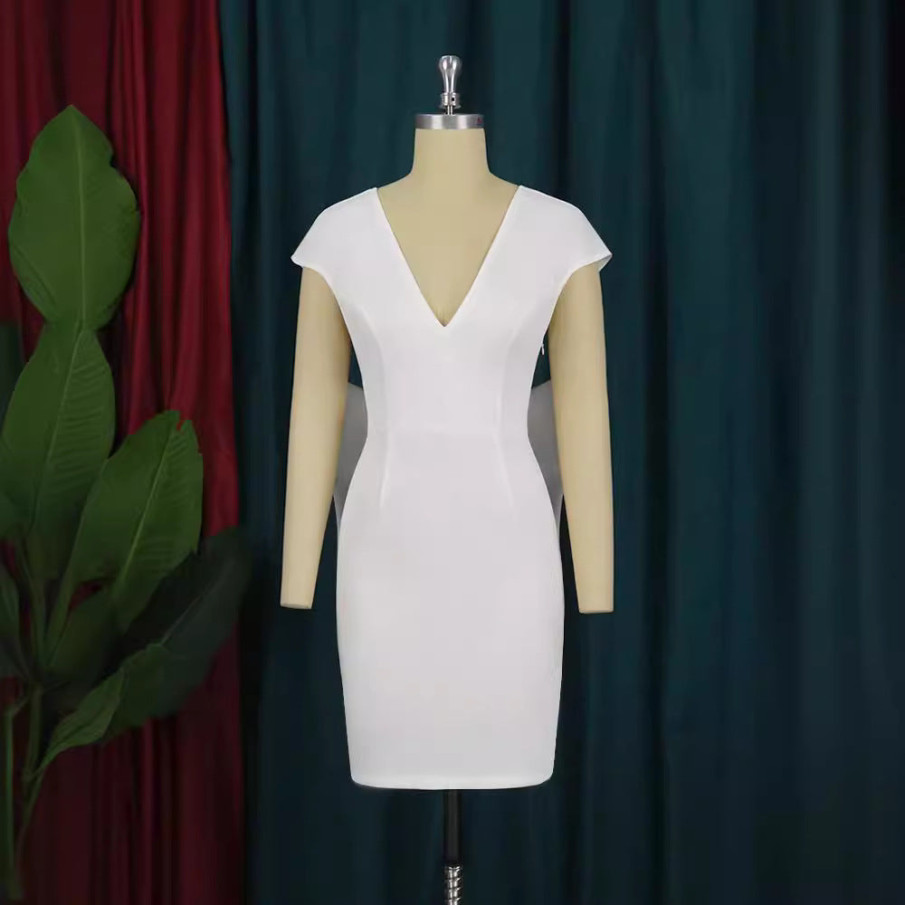 Damen figurbetontes Cocktailkleid mit elegantem V-Ausschnitt und schwingendem Saum Echo Archiv