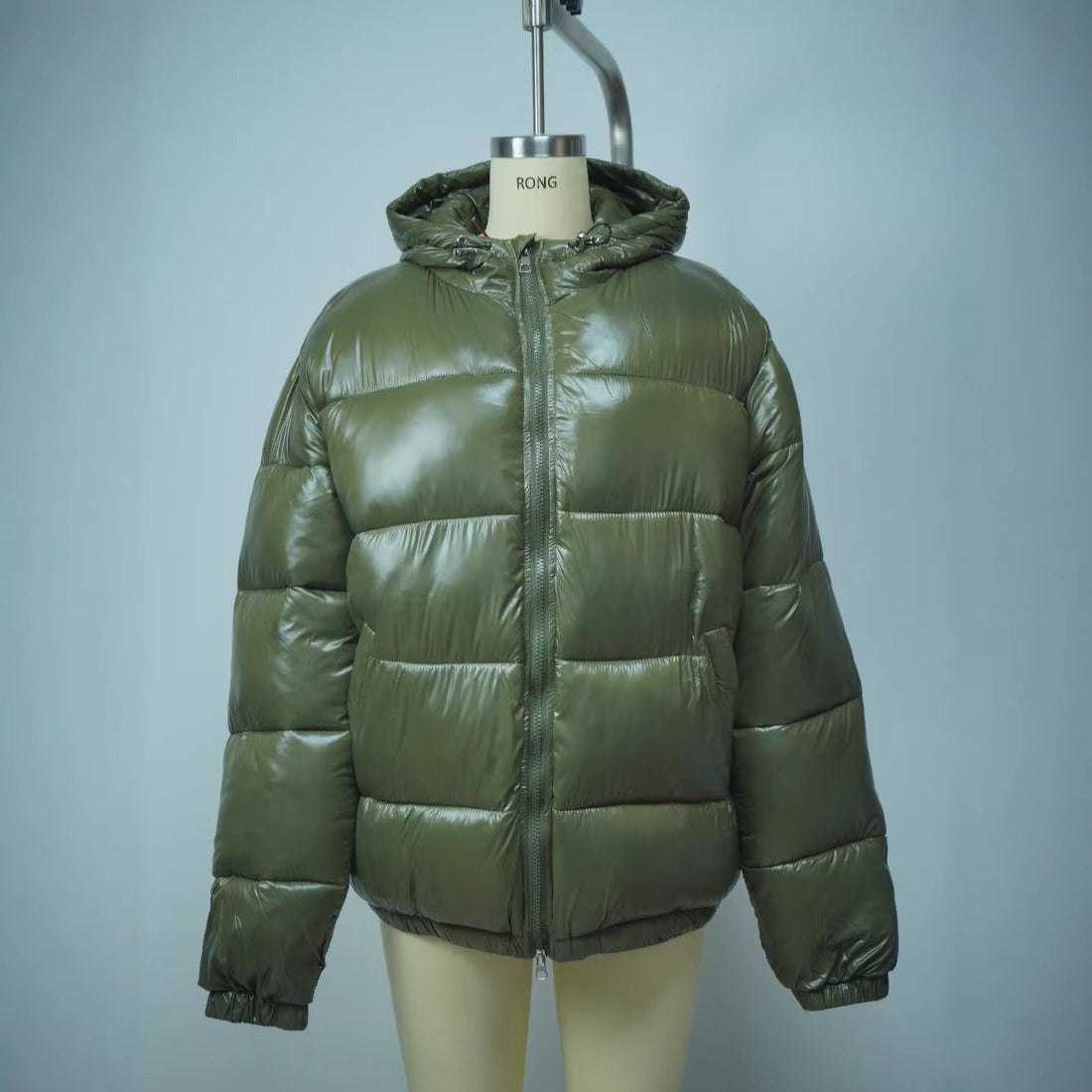 Damen Wasserdichte Daunenjacke mit Kapuze – Célinea