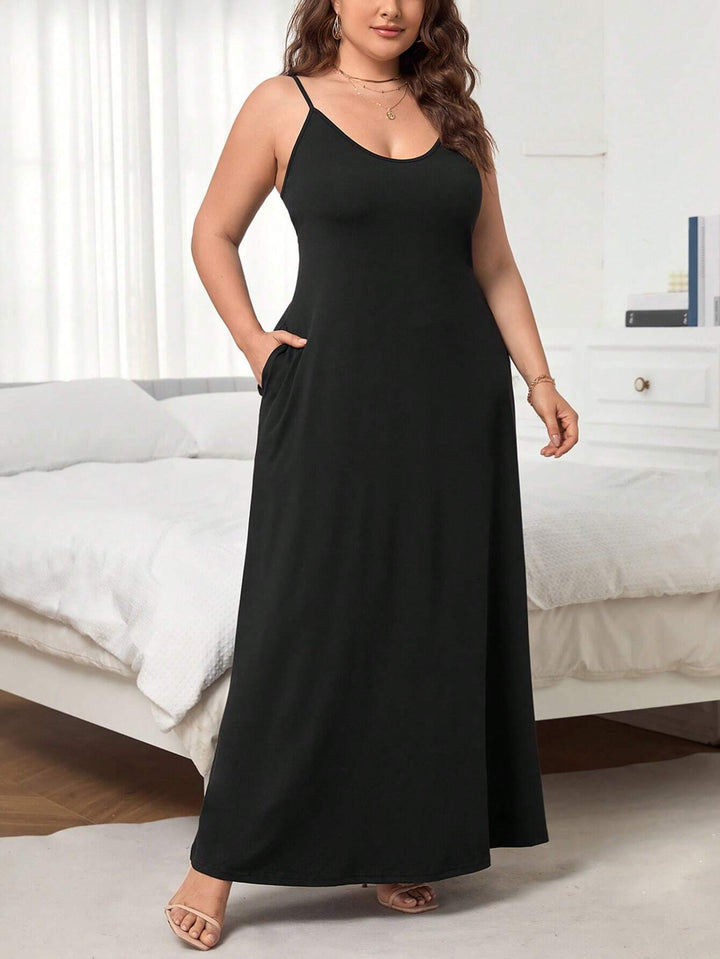 Damen Maxikleid mit schmalen Spagettiträgern und praktischen Seitentaschen Echo Archiv