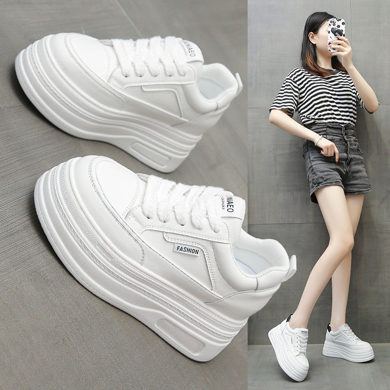 Damen Plateau Sneakers mit ergonomischer Sohle und modischem Design Echo Archiv
