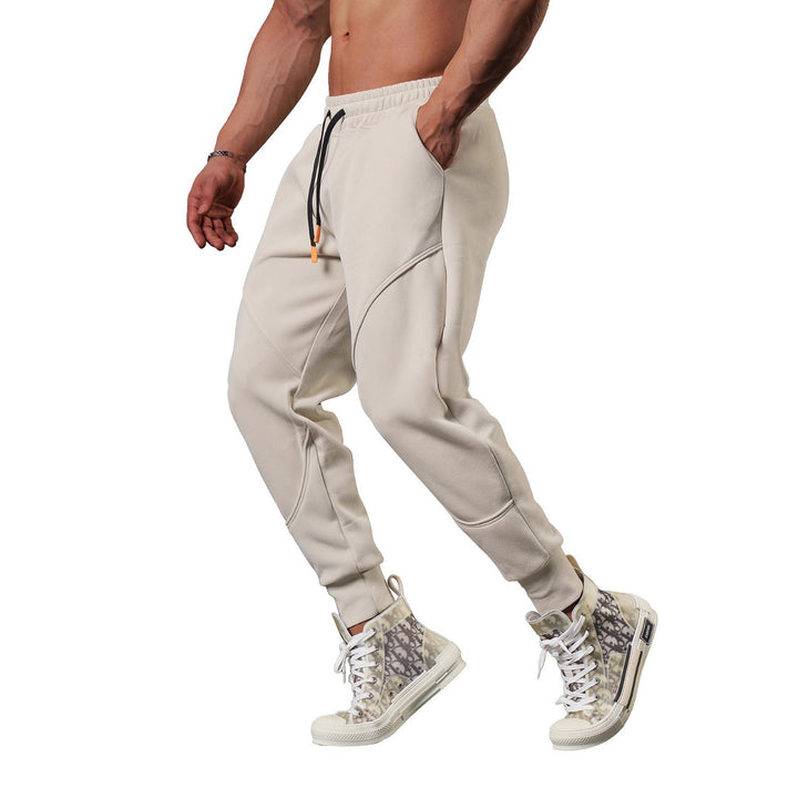 Herren Sportliche Sweatpants mit innovativem Schnitt und praktischen Taschen Echoarchiv