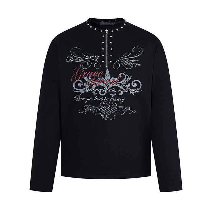 Damen Langarmshirt mit Halb-Reißverschluss, Nietenkragen und Barock-Schriftprint Echoarchiv