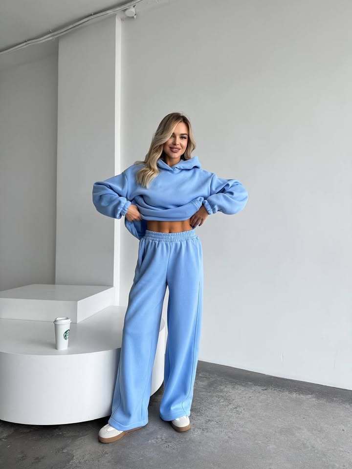 Damen Oversize Loungewear-Set aus schwerem Sweat mit Kapuzenpullover und weitem hochgeschnittenem Jogger – Auréline