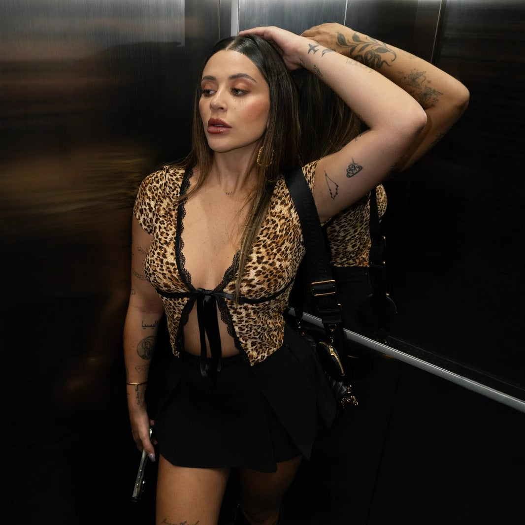 Damen Kurzes Oberteil mit kreativem Animal-Print und edlen Spitzenakzenten Echo Archiv