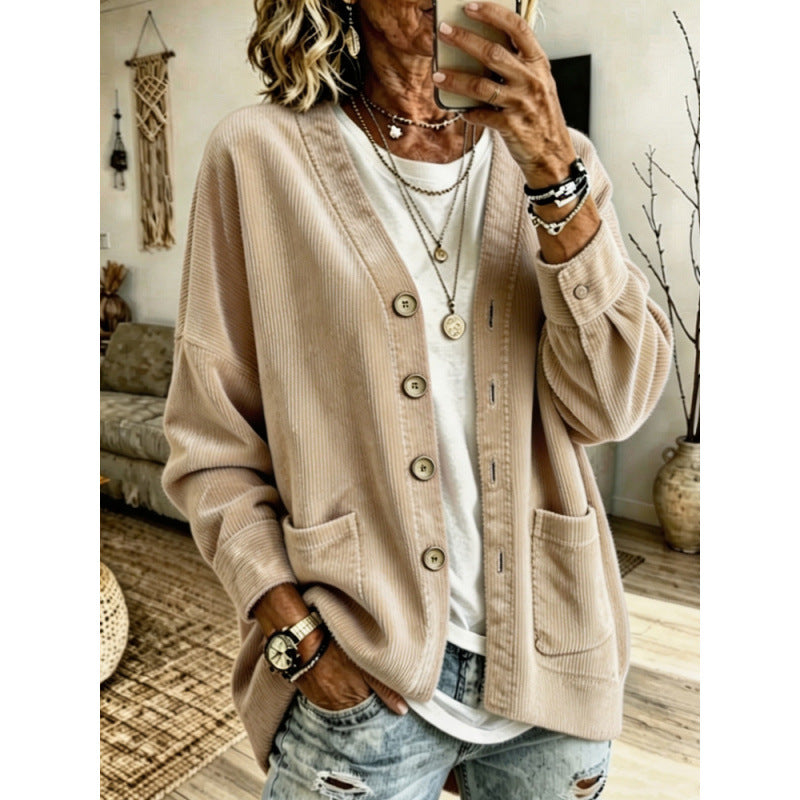 Damen Oversized Cord-Cardigan mit aufgesetzten Taschen und Holzknöpfen Echo Archiv
