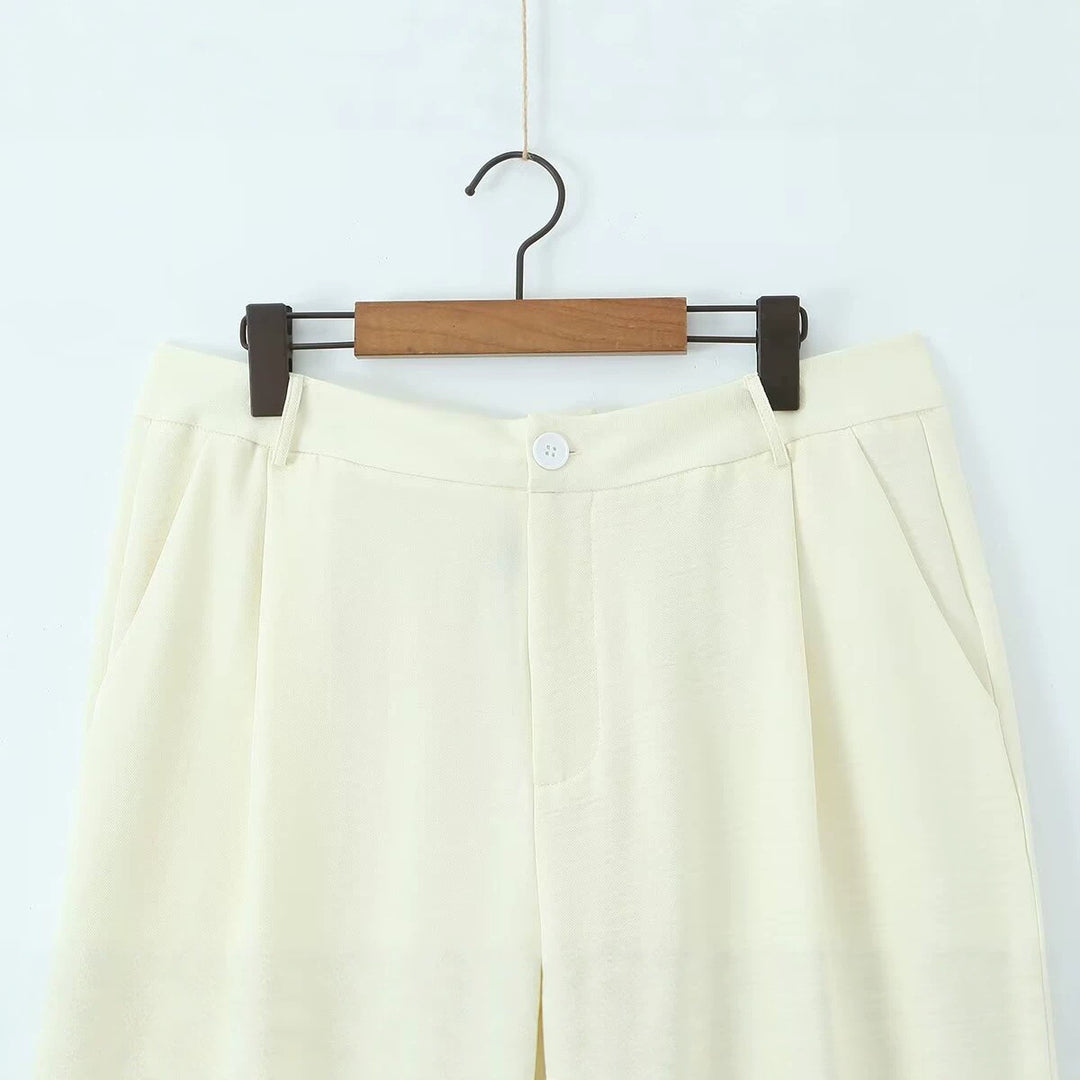 Damen Weite, hochtaillierte Stoffhose mit Bundfalten und Seitentaschen Echo Archiv