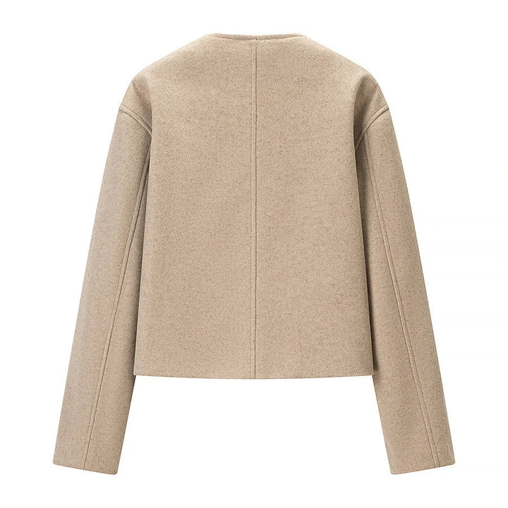 Damen kurze kastige Wollmix Jacke mit asymmetrischer Knopfleiste und Rundhalsausschnitt – Célinea