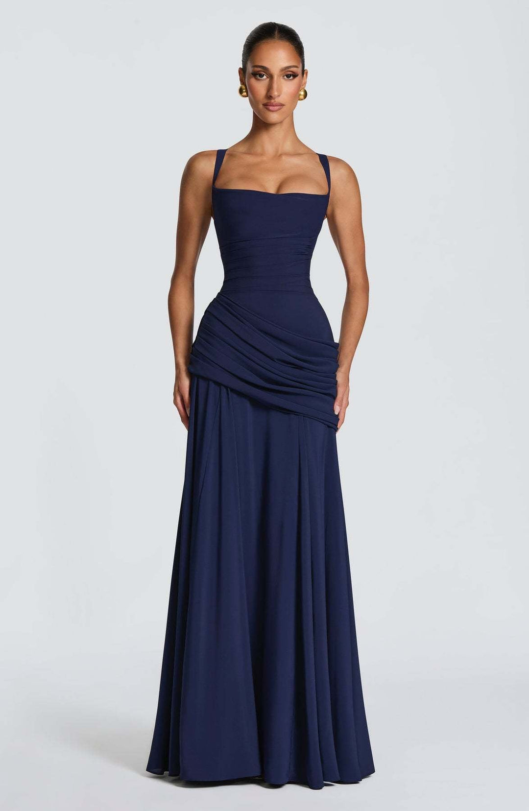 Damen Abendkleid mit elegantem, tailliertem Schnitt Echoarchiv
