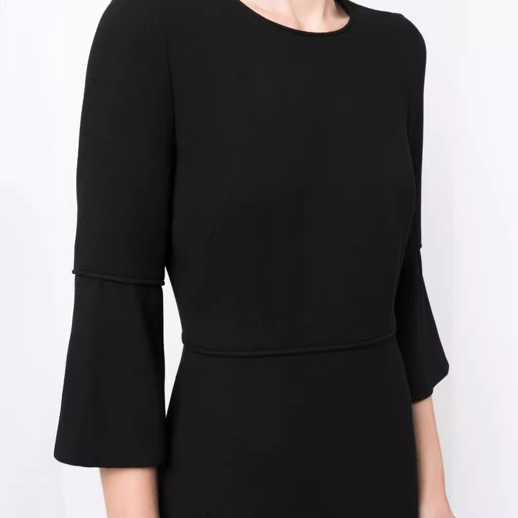 Damen Midikleid mit taillierter Silhouette und Trompetenärmeln Echoarchiv