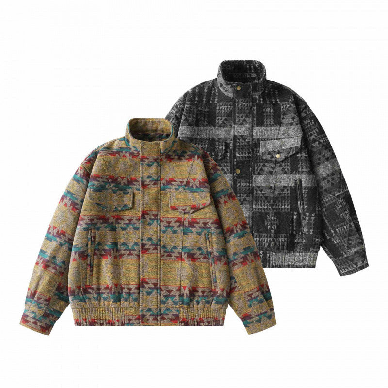 Unisex Kastenförmige Jacquard-Wolljacke im Bomberstil mit Stehkragen, Pattentaschen und elastischem Saum Echo Archiv