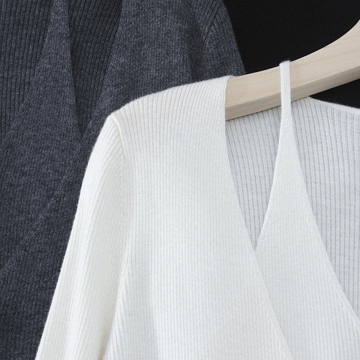 Damen feiner Rippstrick-Cardigan mit integriertem Spaghettitop und tiefem V-Ausschnitt Echo Archiv