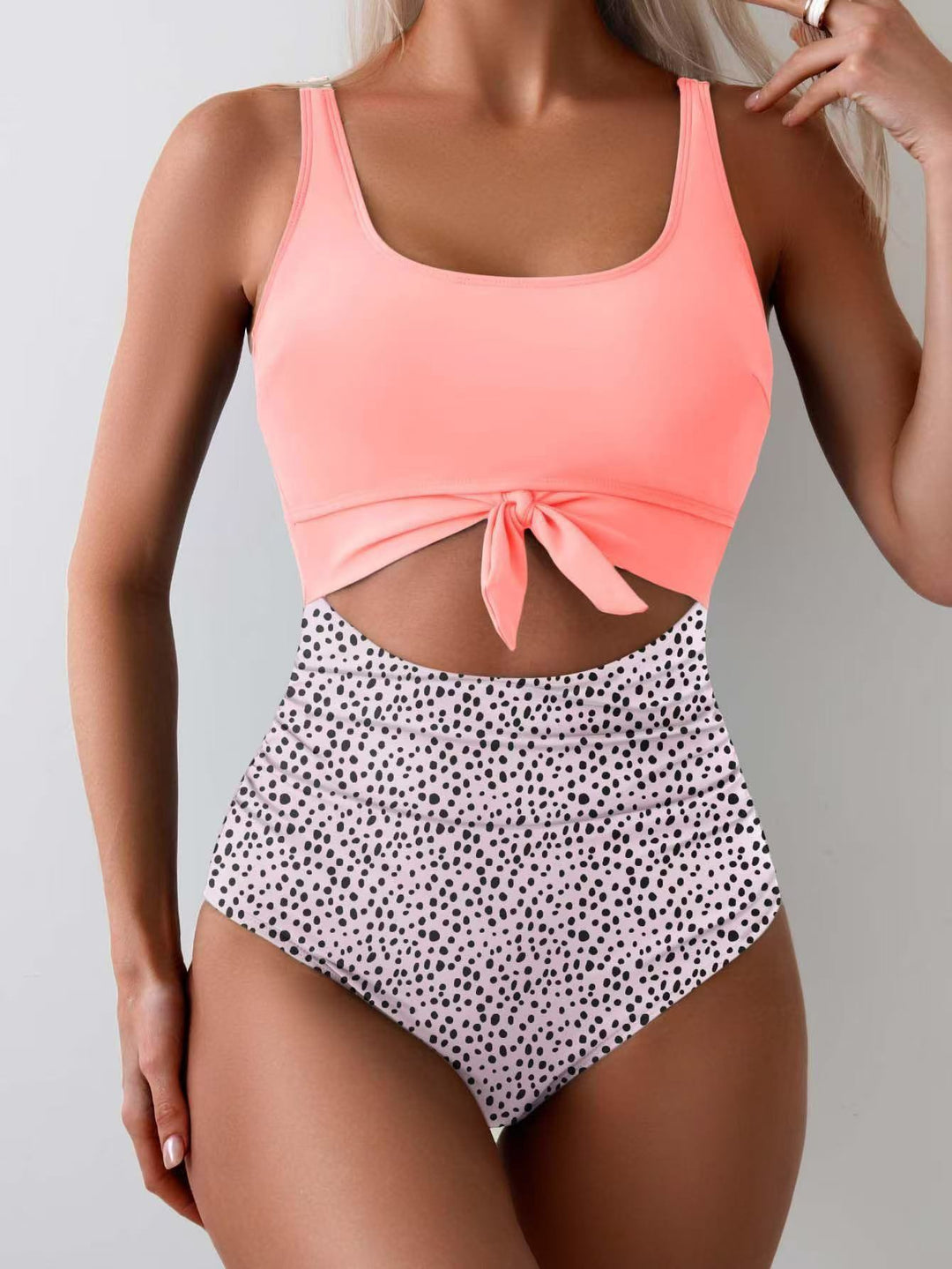 Damen Bikini-Set mit hohem Bund und modischem Knoten-Detail Echo Archiv