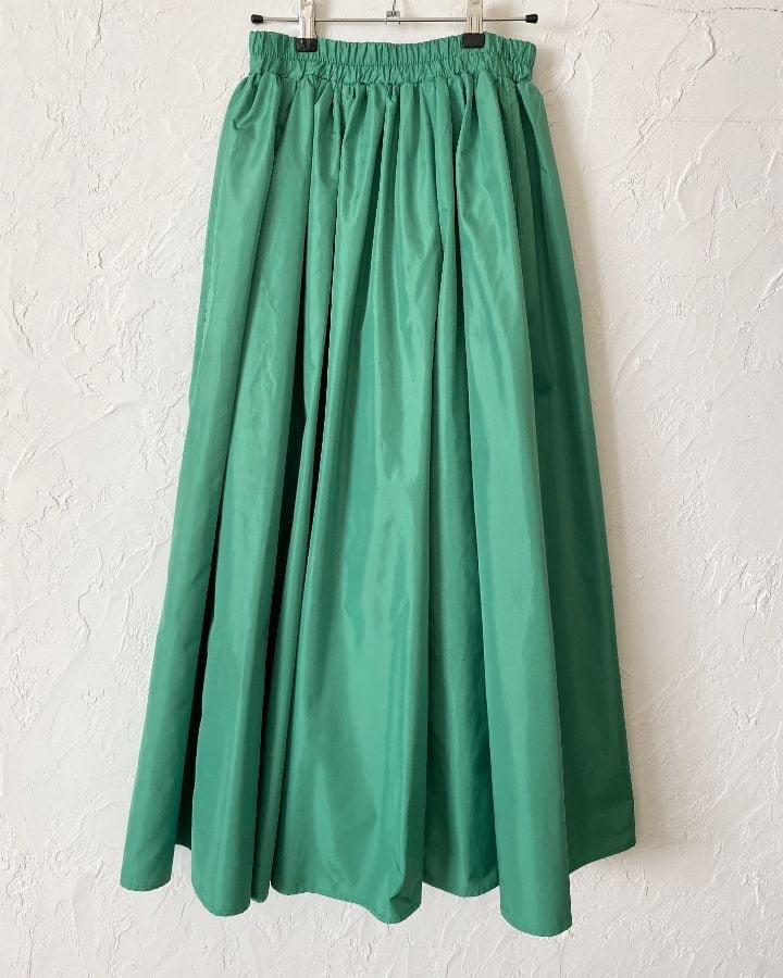 Damen Eleganter Teller‑Maxirock mit hohem Bund, versteckten Eingrifftaschen und verstärktem Saum – Valéora
