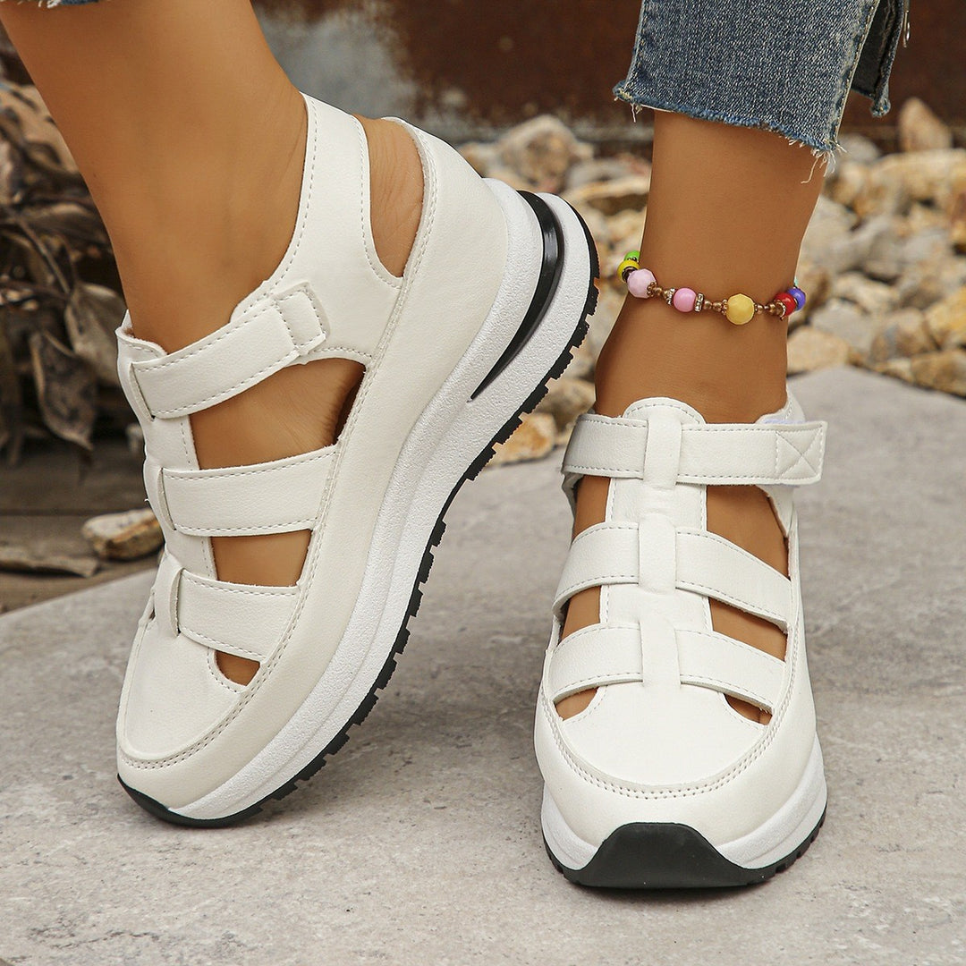 Damen Plateau-Slipper mit Klettverschluss und Cut-Out-Design Echo Archiv