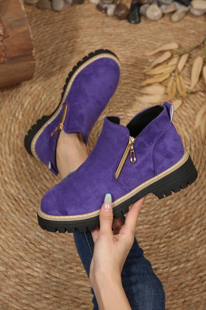 Damen Kurzschaft‑Stiefelette mit grober Profilsohle und seitlichem Reißverschluss Echo Archiv