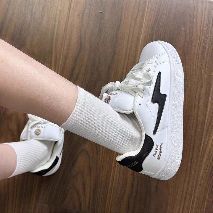 Damen Sportliche Sneakers mit verstellbarem Klettverschluss und gepolsterter Innensohle Echo Archiv