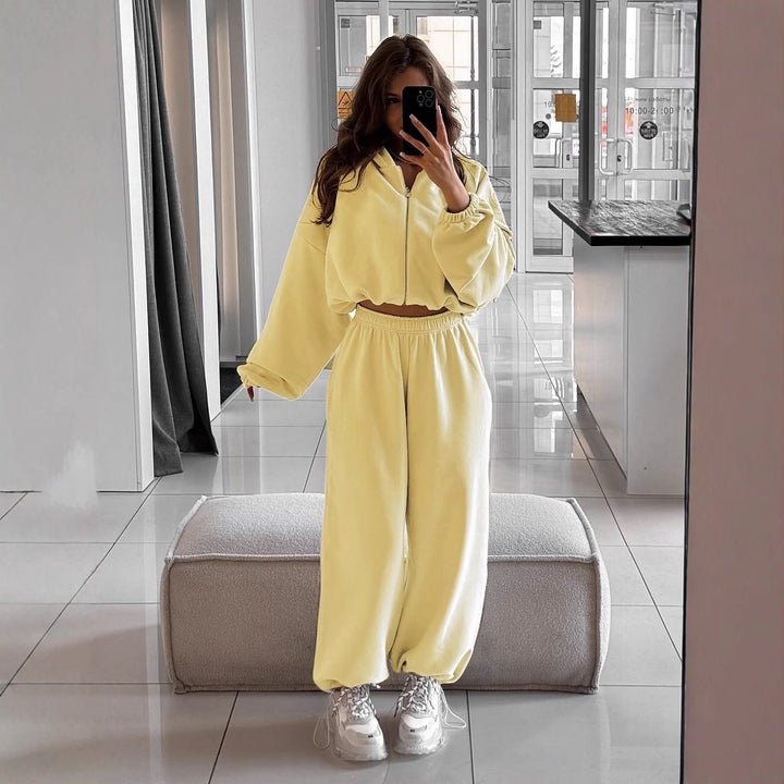 Damen nan oversized Kapuzenjacke mit durchgehendem Reißverschluss und Highwaist Gummibund-Jogginghose Set Echo Archiv