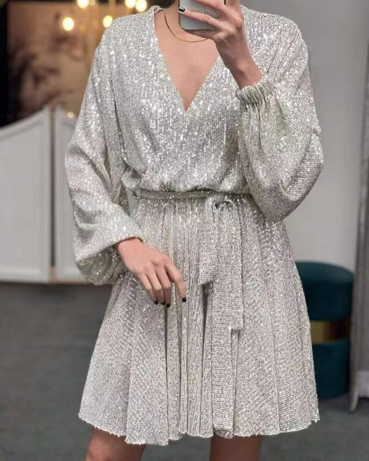 Damen funkelndes Cocktailkleid mit V-Ausschnitt und Taillengürtel Echo Archiv