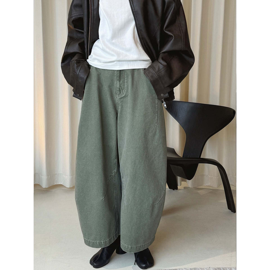 Damen Weite hochtaillierte Culotte-Hose aus Baumwoll-Twill mit großen Aufgesetzten Taschen Echoarchiv