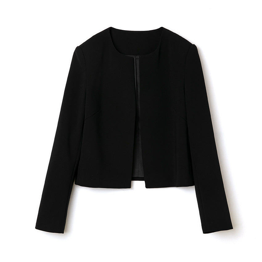 Damen Kragenloser Kurzblazer mit verdeckter Frontblende und leicht taillierter Silhouette Echoarchiv