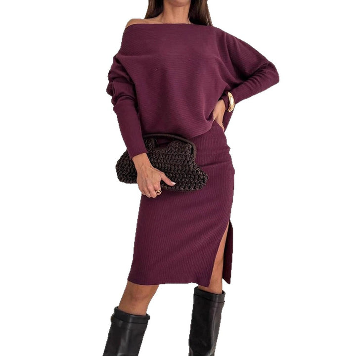 Damen Zweisitiges geripptes Strick-Set mit Off-Shoulder-Oversize-Pullover und tailliertem Midirock mit Seitenschlitz – Mavelle