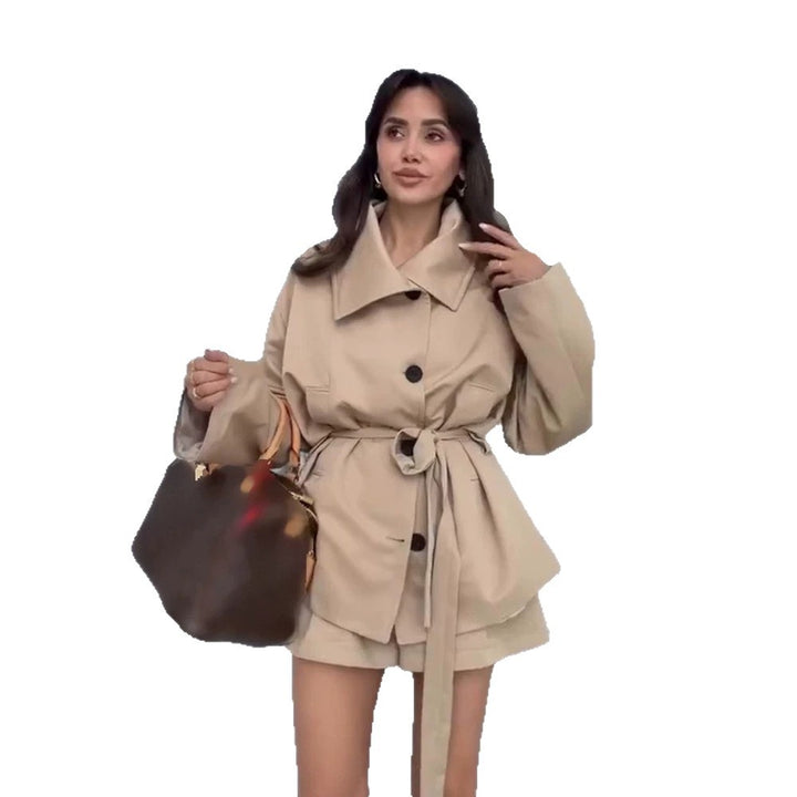 Damen Taillierte Kurzjacke mit Bindegürtel und überschnittenen Ärmeln Echoarchiv
