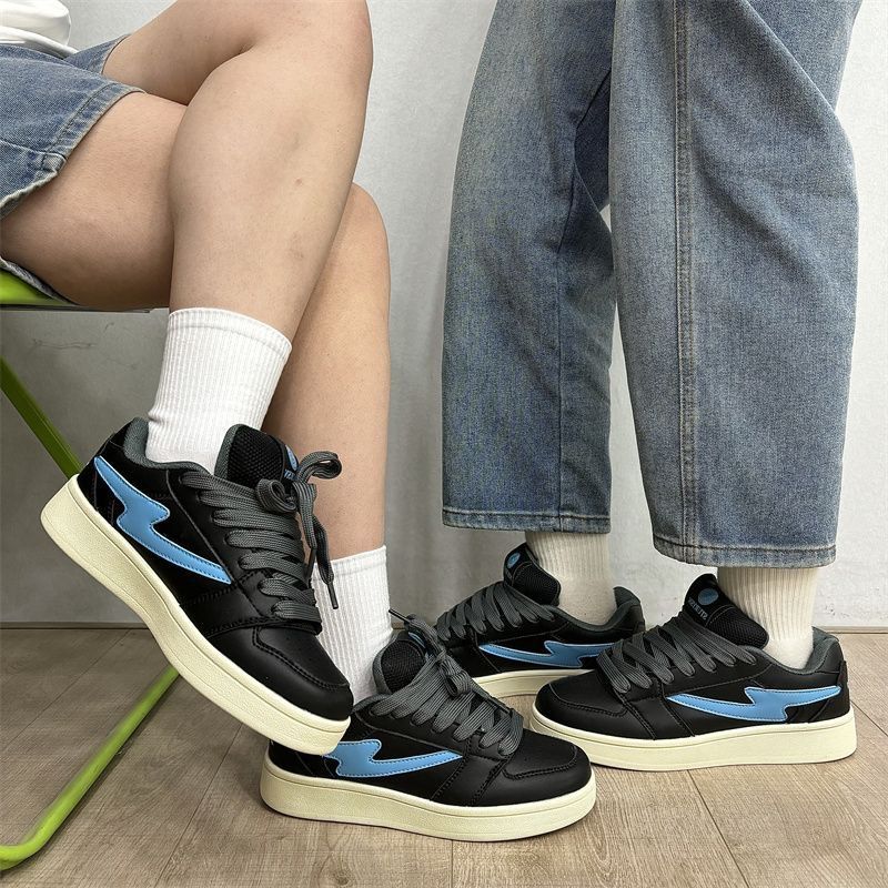 Damen sportliche Sneaker mit gepolstertem Schaft von Echo Archiv