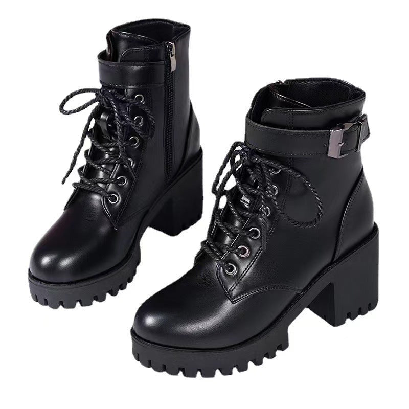 Damen nan Plateau-Schnürstiefelette aus Kunstleder mit profilierter Gummisohle und verstellbarem Schnallenriemen Echo Archiv