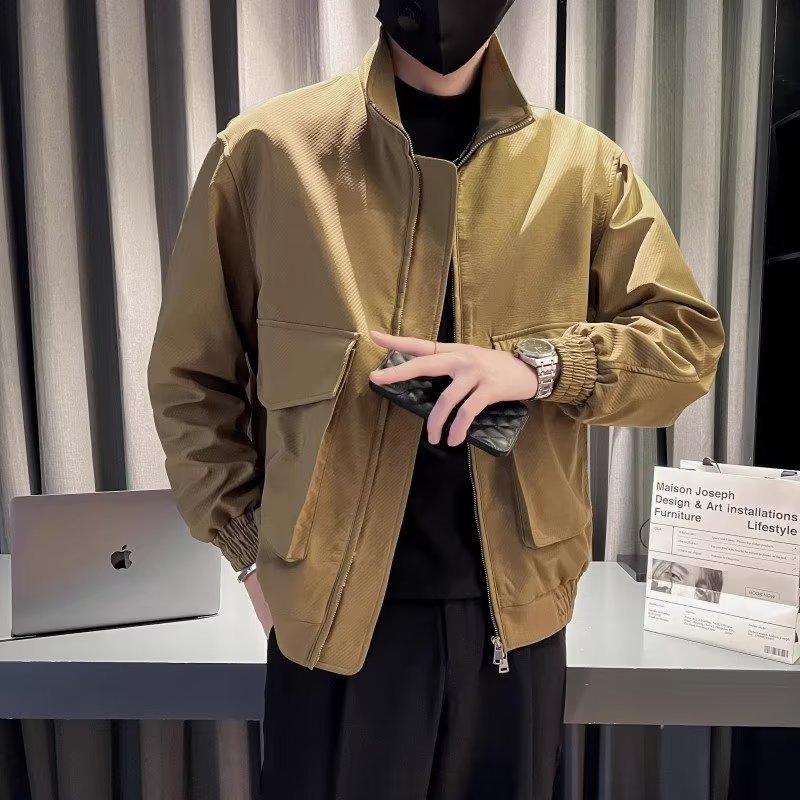 Herren modische Übergangsjacke mit praktischen Taschen und elastischen Bündchen Echoarchiv