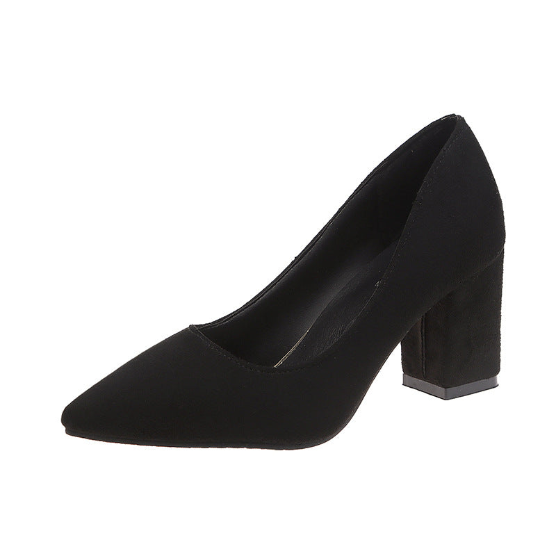 Damen Samtige Spitz-Pumps mit mittelhohem geometrischem Blockabsatz Echo Archiv