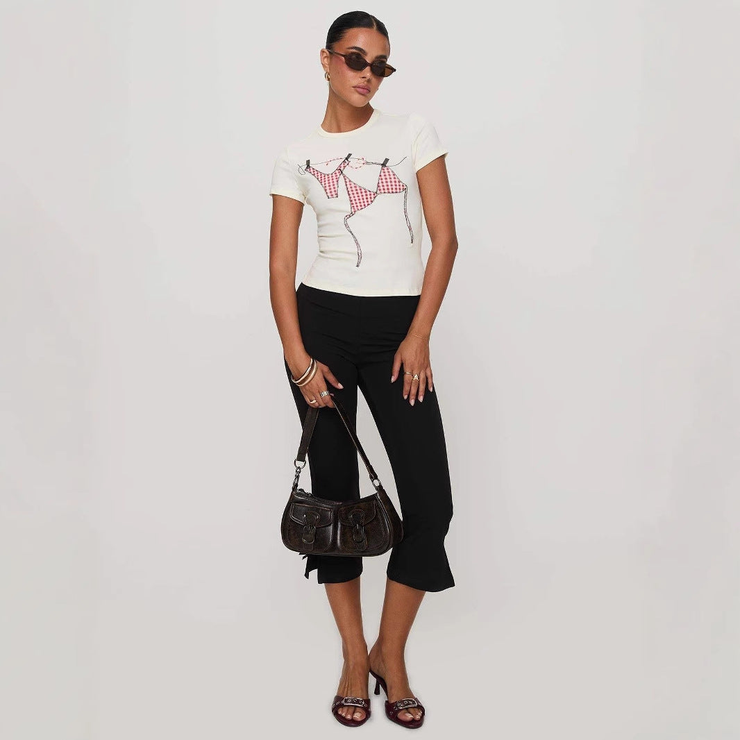 Damen T-Shirt mit kreativem Druck und figurbetontem Schnitt Echo Archiv