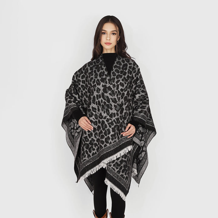 Damen Jacquard-Capeponcho mit Leo-Struktur und Fransensaum Echo Archiv