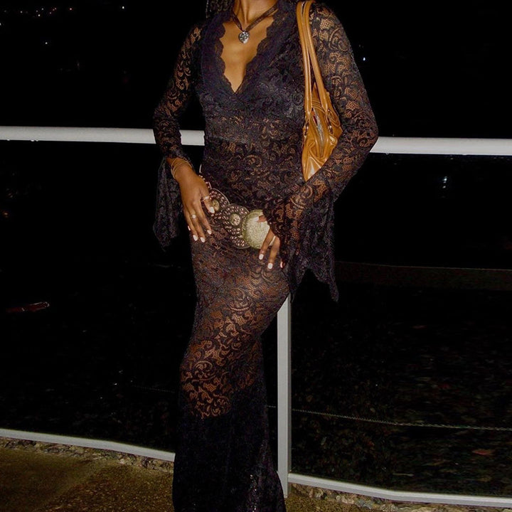 Damen Figurbetontes Spitzenkleid mit tiefem V-Ausschnitt und nostalgischen Puffärmeln Echo Archiv
